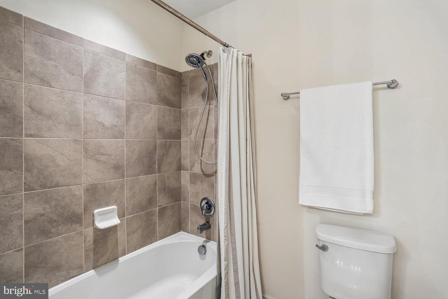 123 Fairbanks Drive photo 39