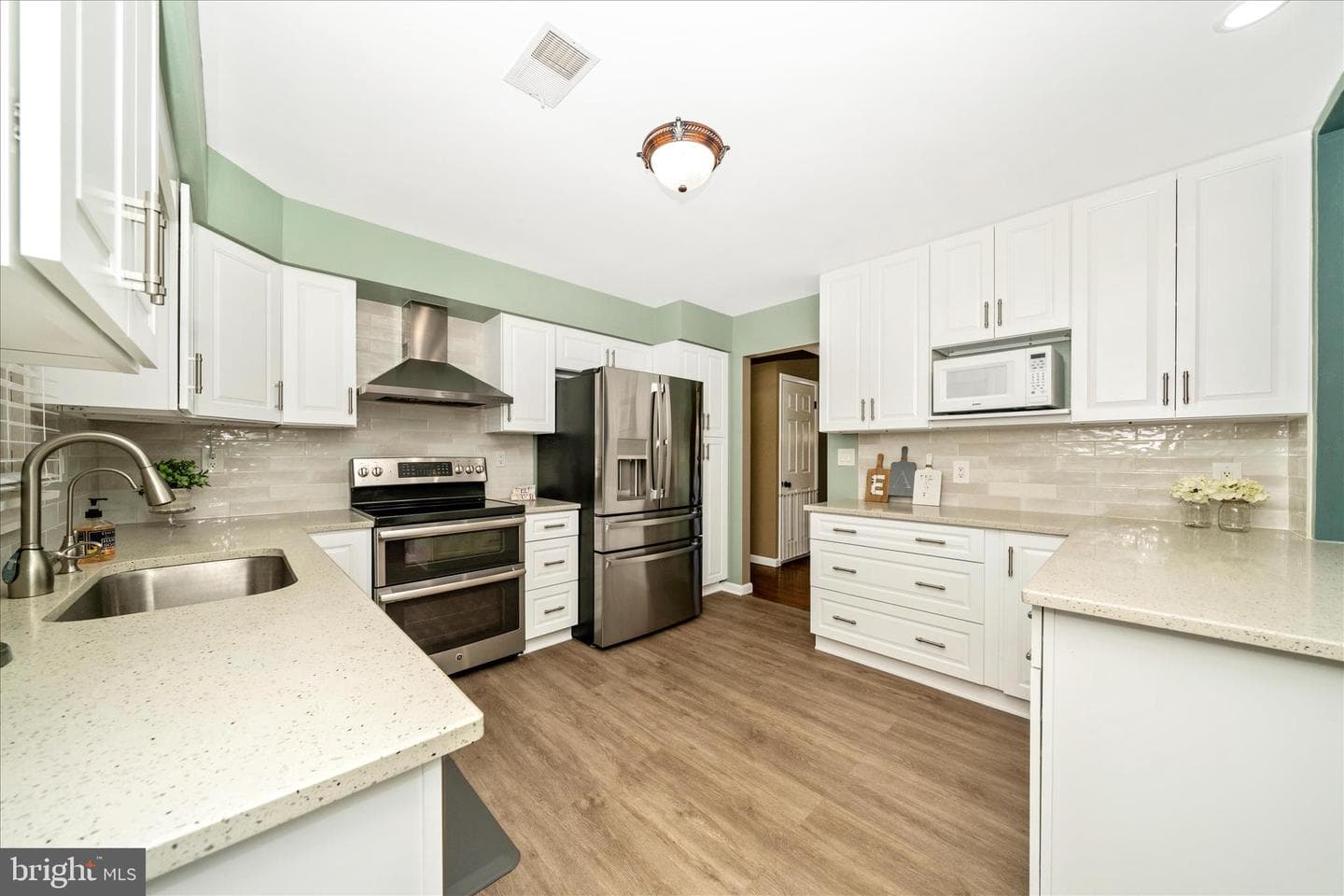 8705 Woodfield Court photo 15