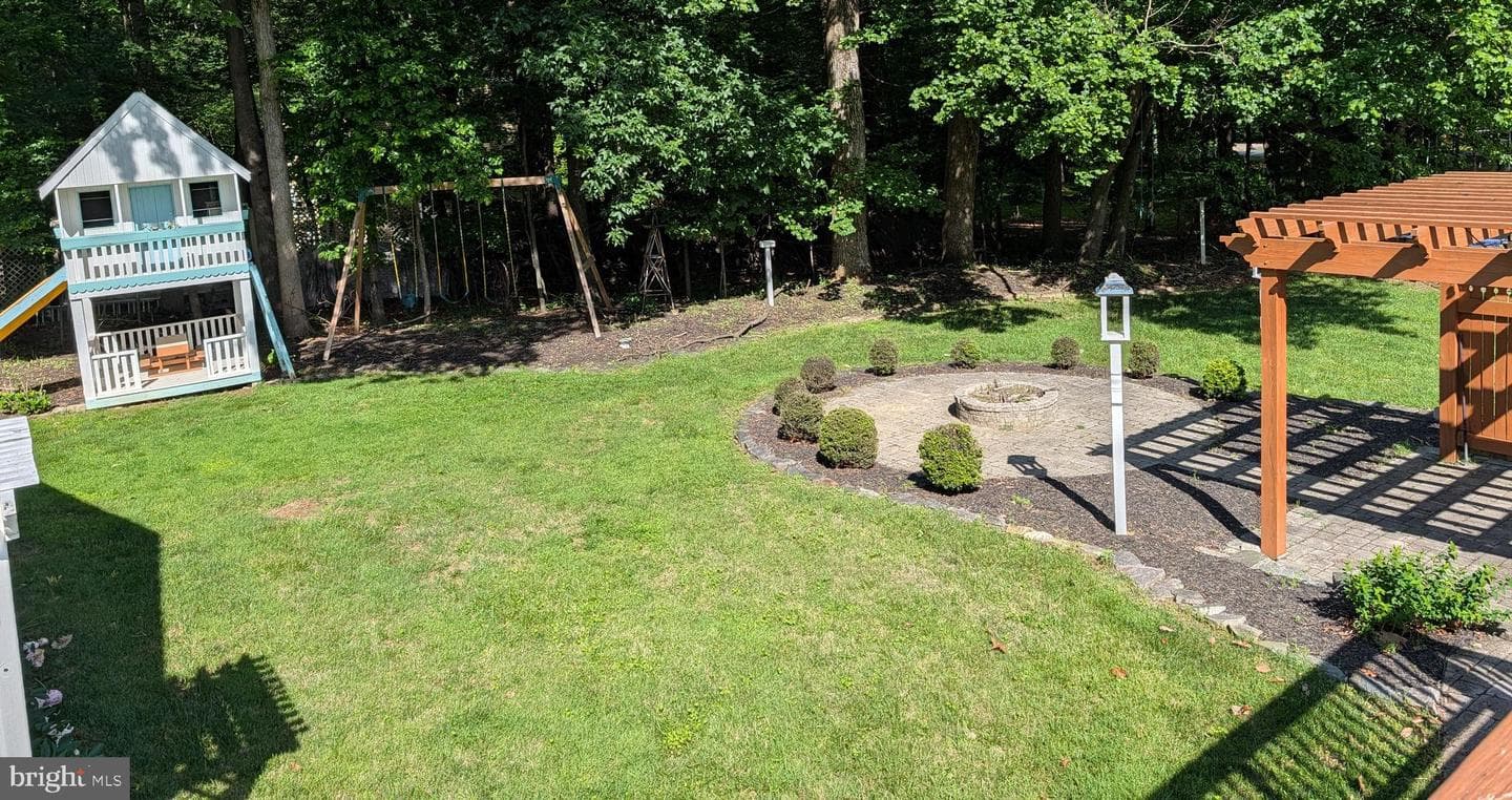 8705 Woodfield Court photo 4