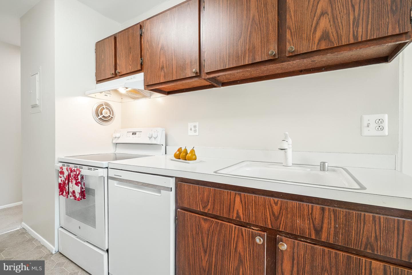450 Girard Street #304 photo 14