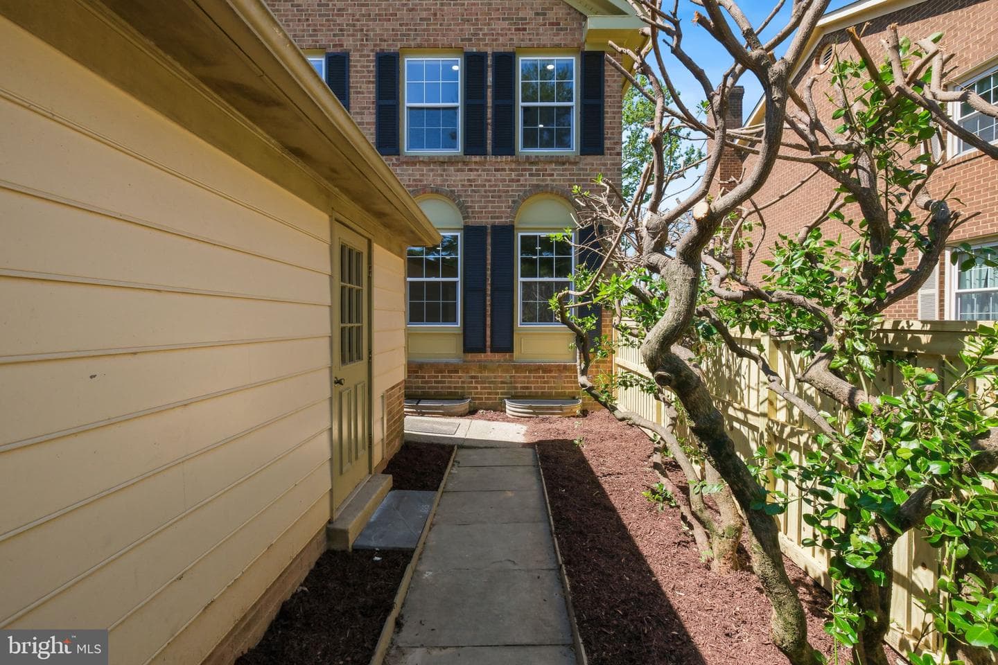 19701 Greenside Terrace photo 32