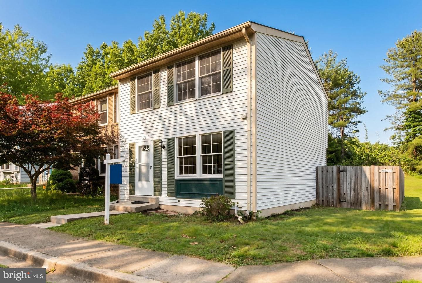 21 Dufief Ct, North Potomac