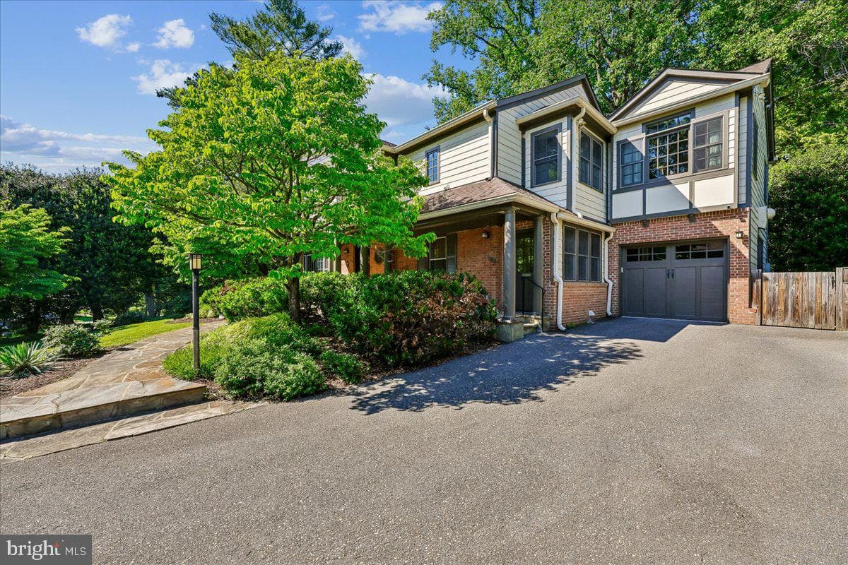 6 Old Stage Court, Rockville