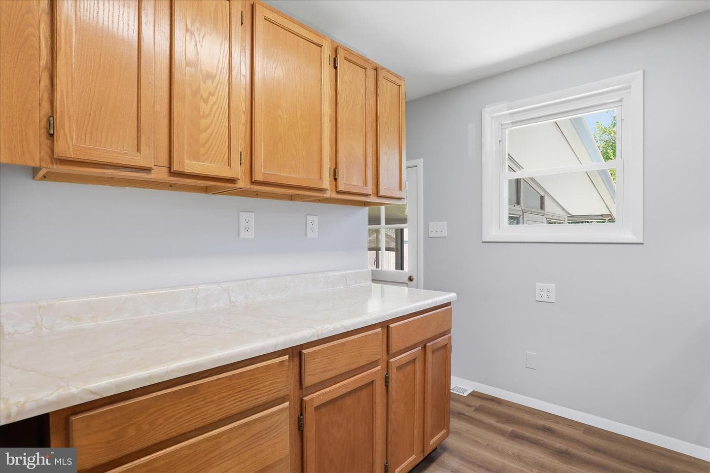 1014 Scott Avenue photo 17