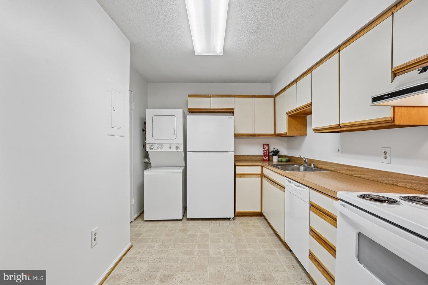 15100 Interlachen Drive #4-702 photo 19