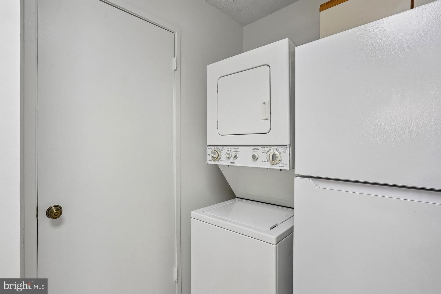 15100 Interlachen Drive #4-702 photo 23