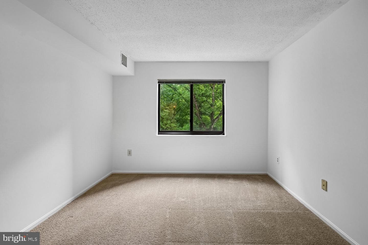 15100 Interlachen Drive #4-702 photo 32
