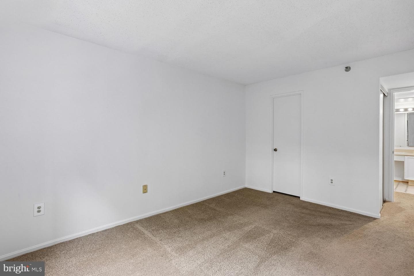 15100 Interlachen Drive #4-702 photo 34