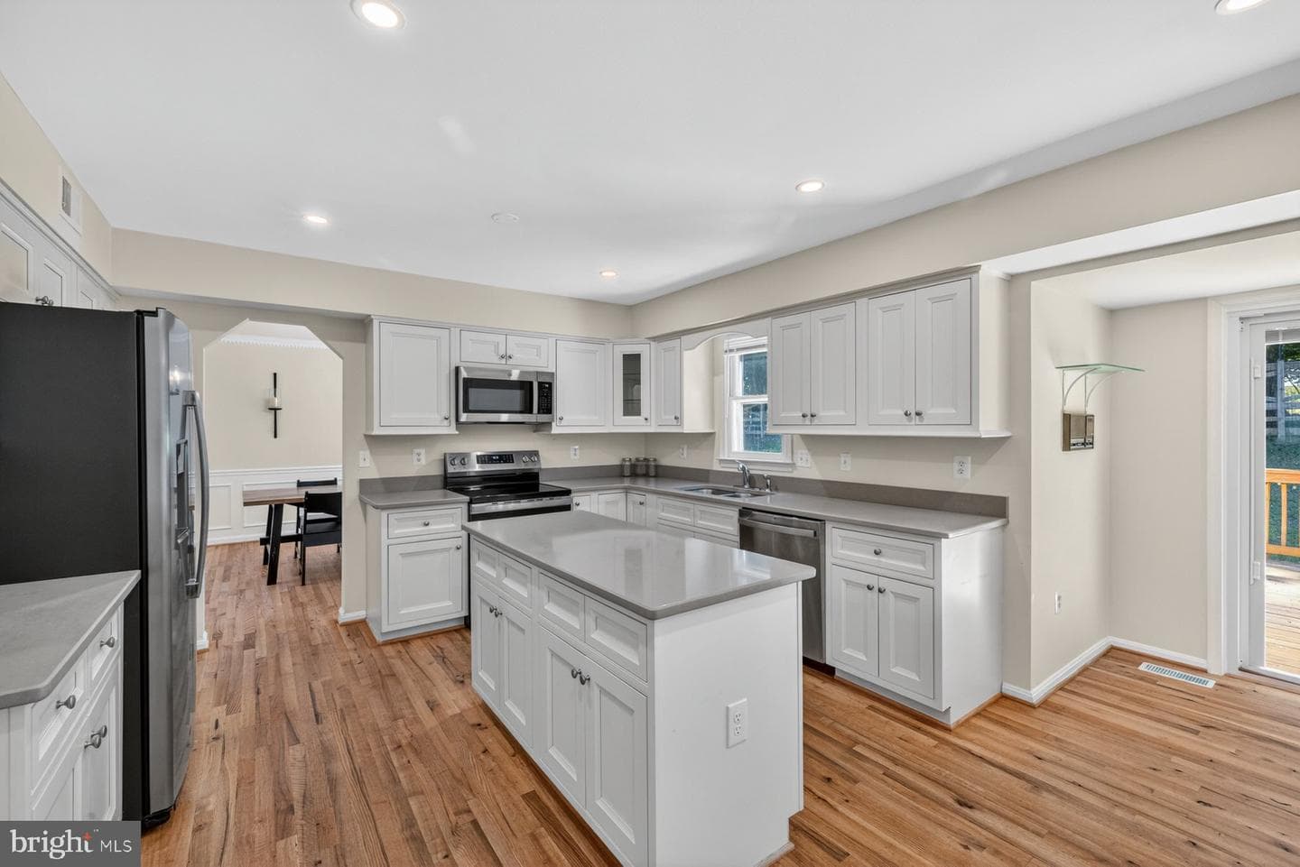 15001 Notley Road photo 2