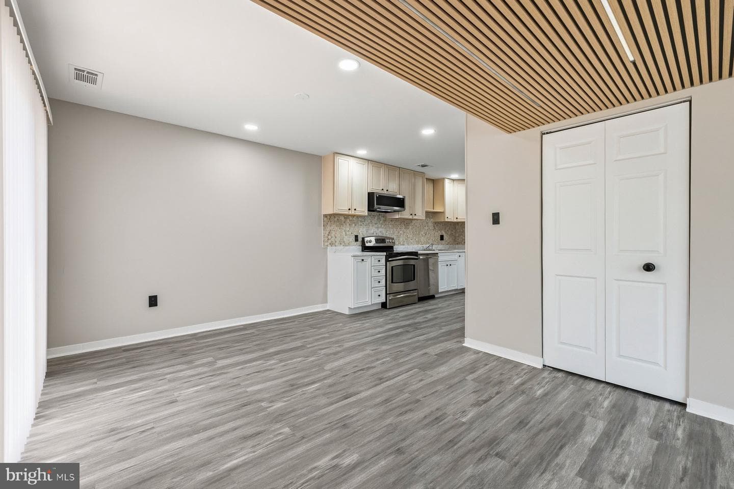 18323 Allspice Drive photo 7
