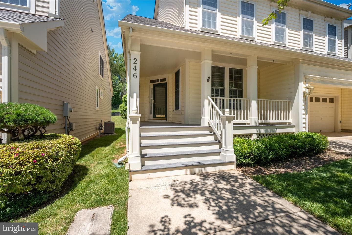 246 Shadow Glen Court photo 2