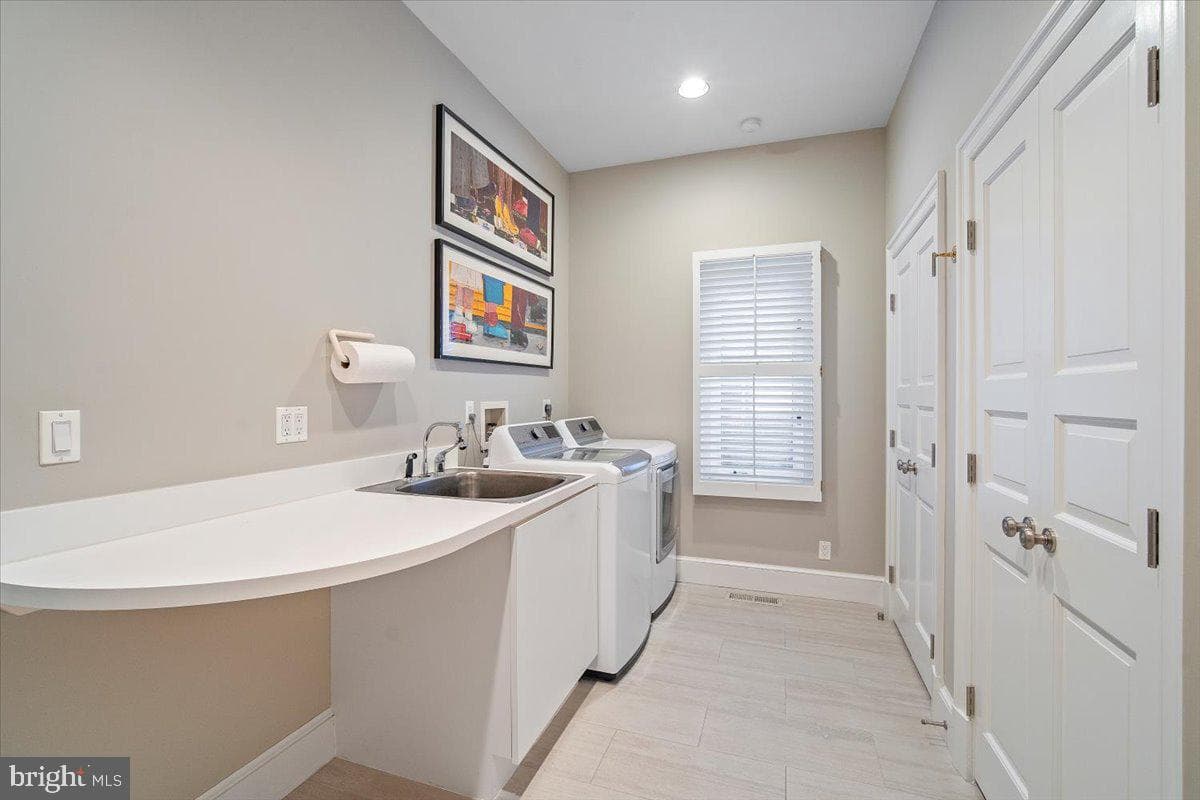 8917 Harvest Square Court photo 38