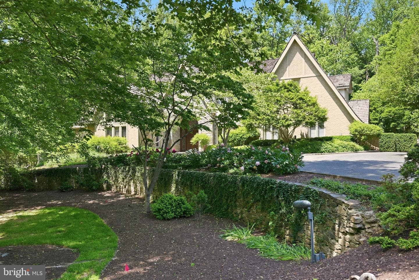 8917 Harvest Square Court photo 82