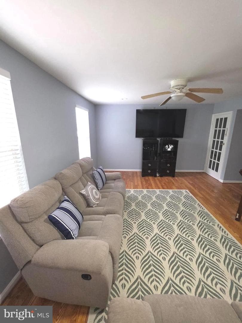 9105 Chesley Knoll Court photo 12