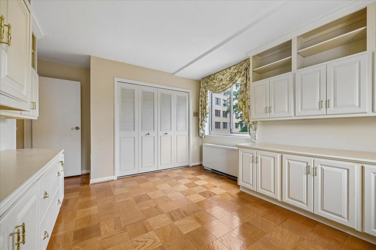 10401 Grosvenor Place #501 photo 14