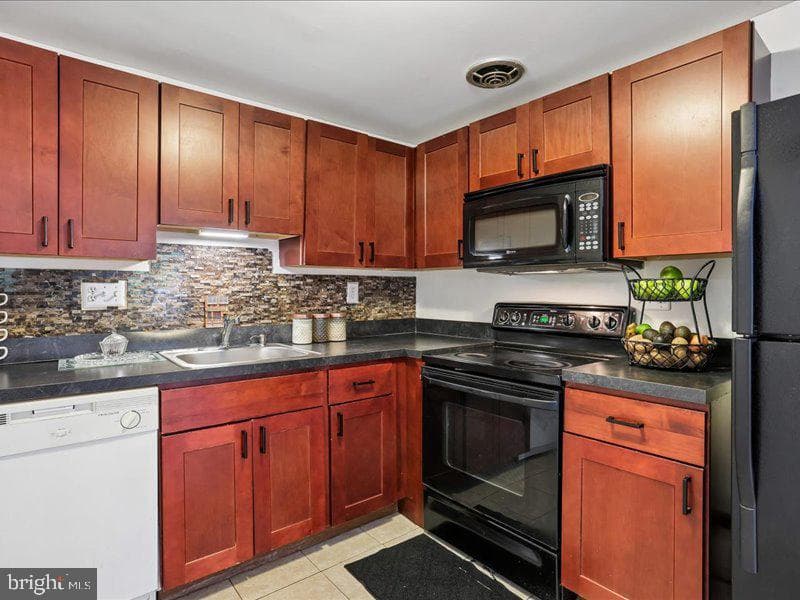 18645 Nathans Place photo 7