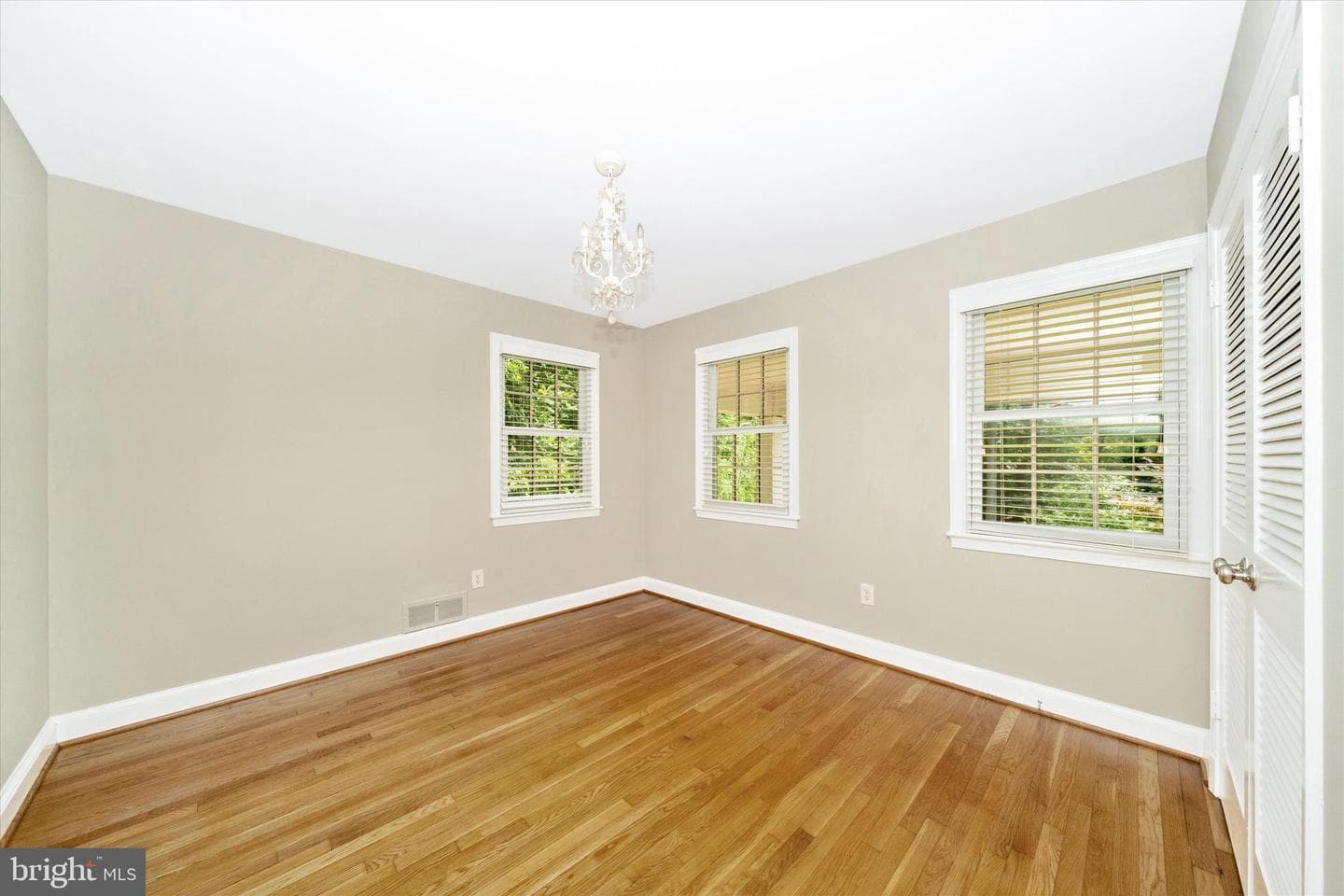 1100 Notley Road photo 41