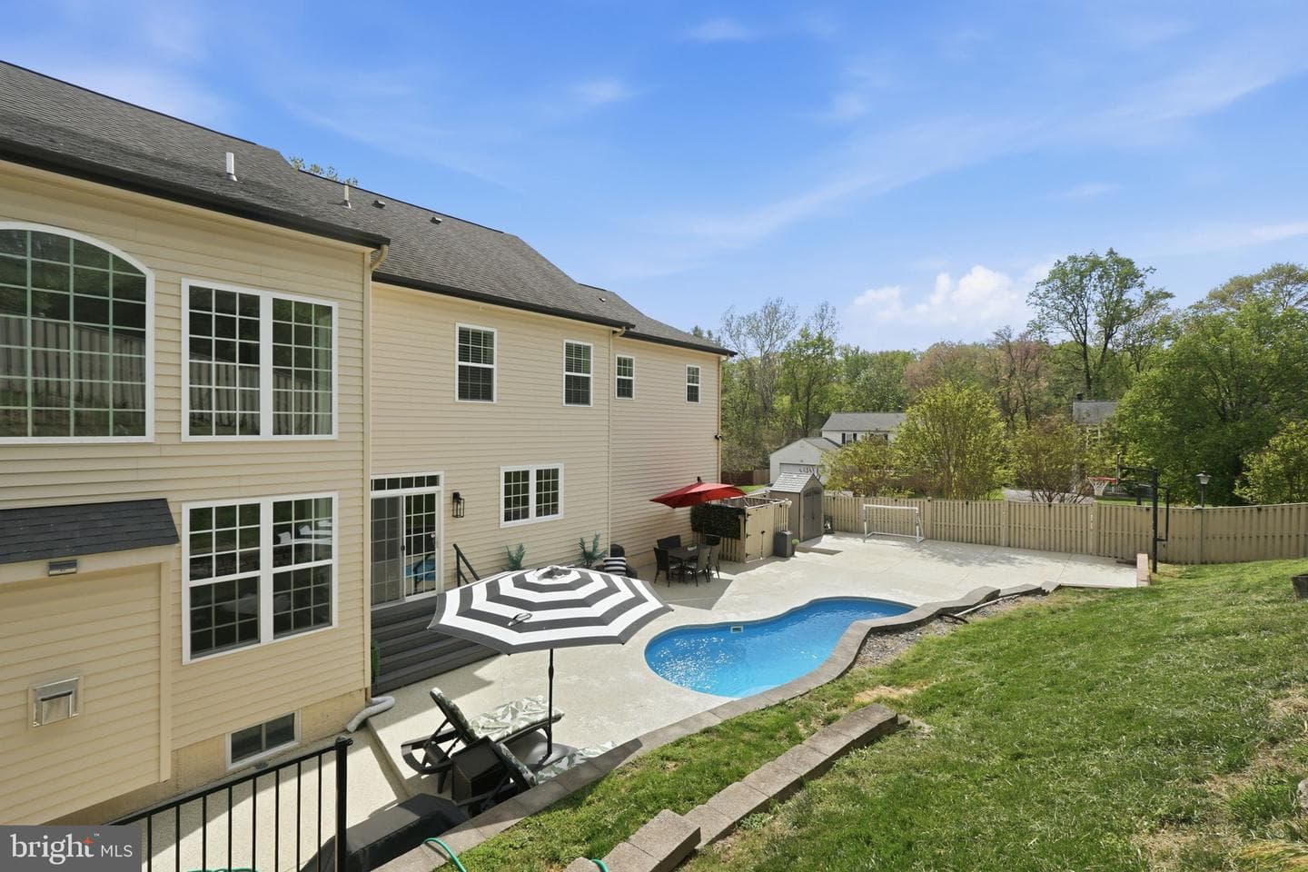 11801 Dinwiddie Drive photo 2