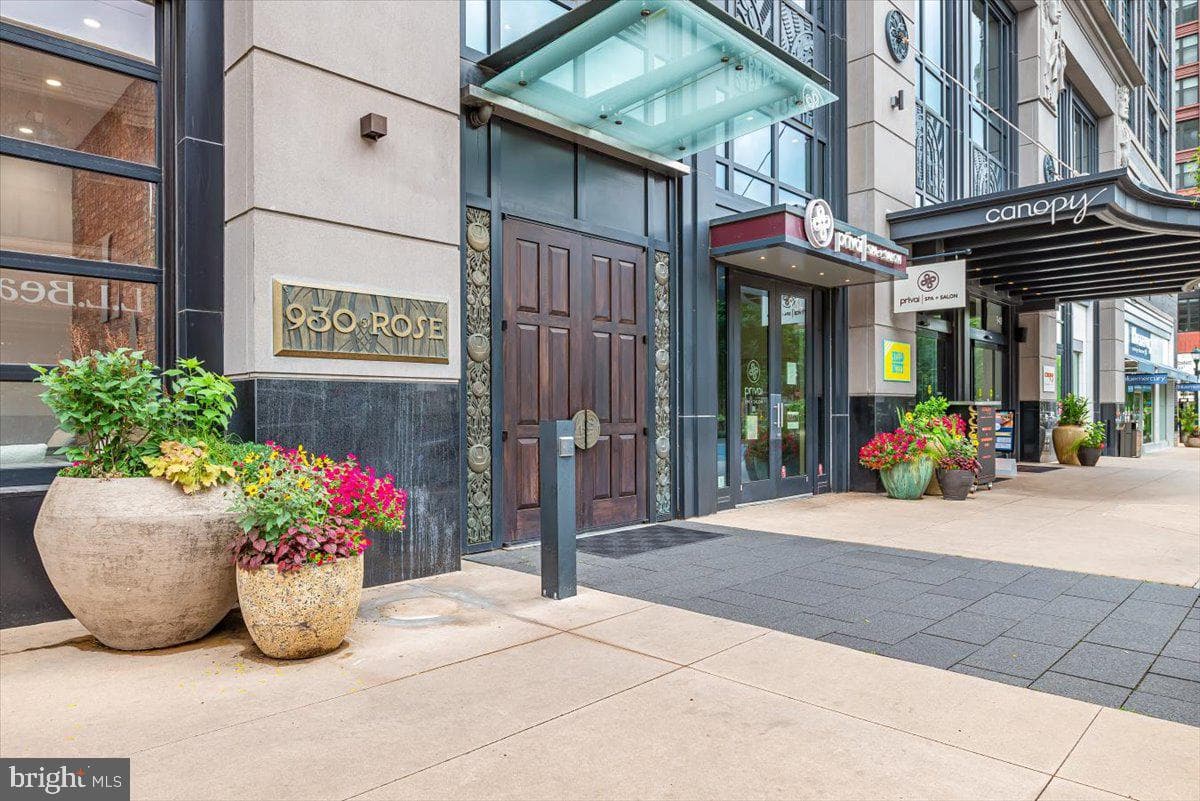 930 Rose Avenue #1802 photo 2