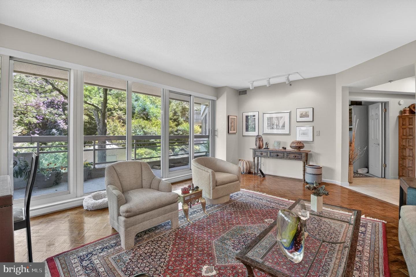 5600 Wisconsin Avenue #1-207 photo 3