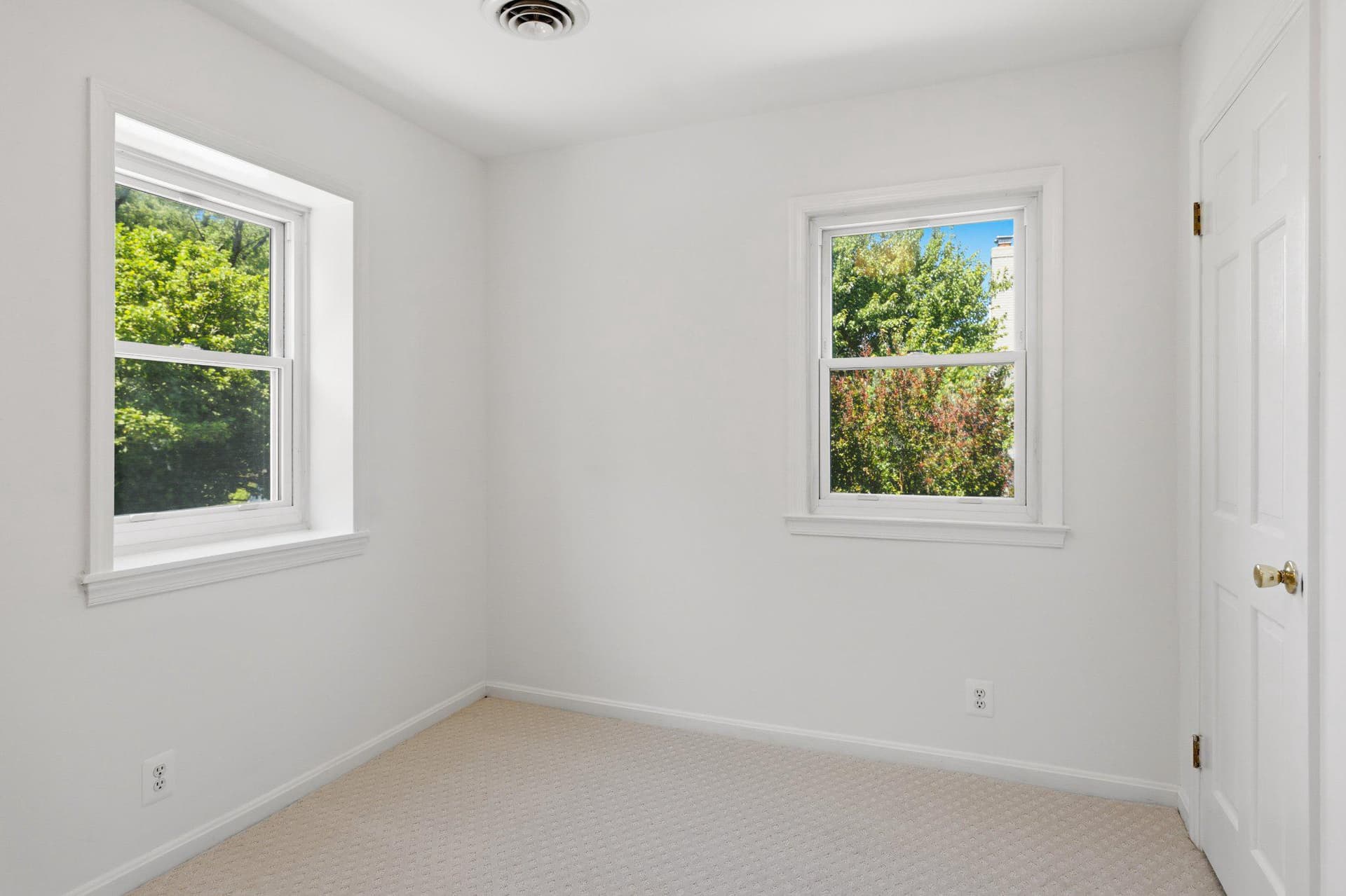 4216 Anthony Street photo 24