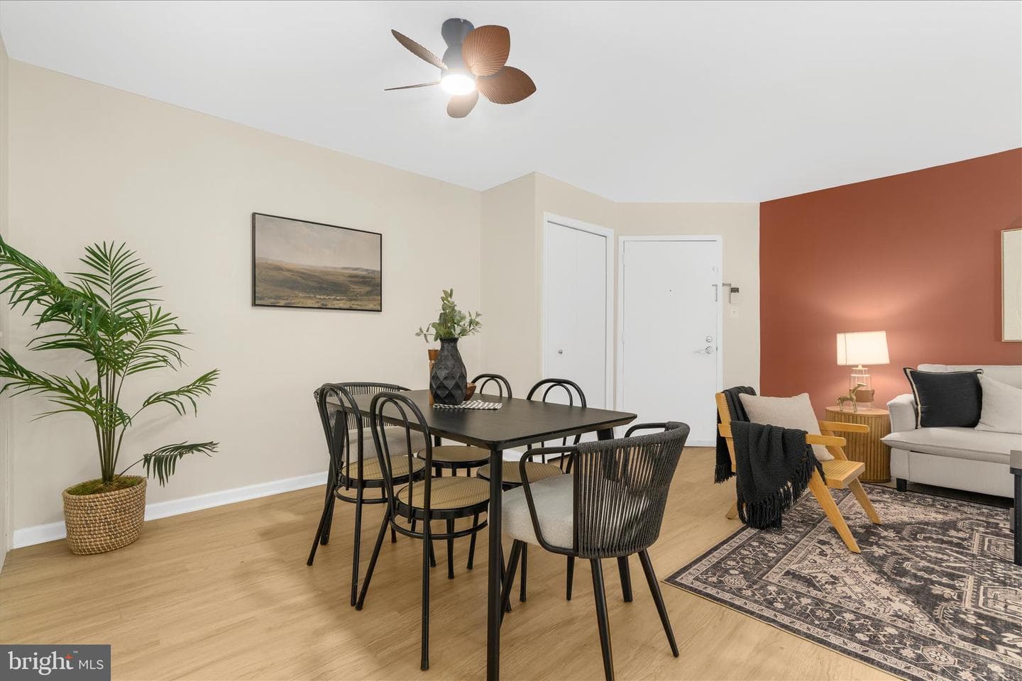 20332 Beaconfield Terrace #103 photo 6