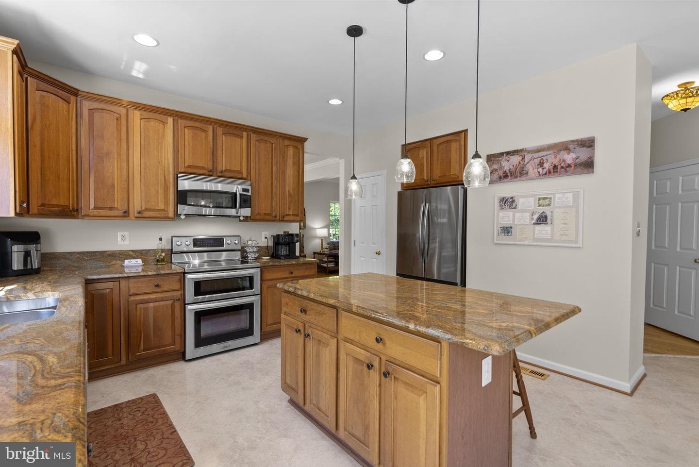 22335 Newcut Road photo 13