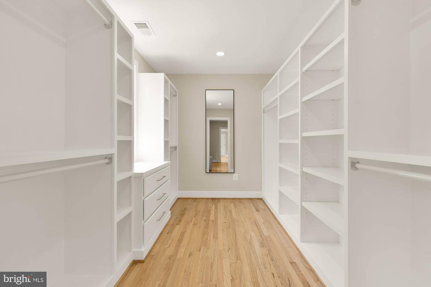 10700 Alloway Drive photo 31