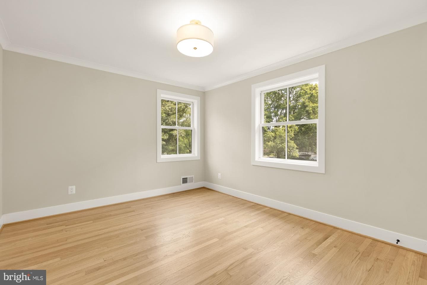 10700 Alloway Drive photo 48