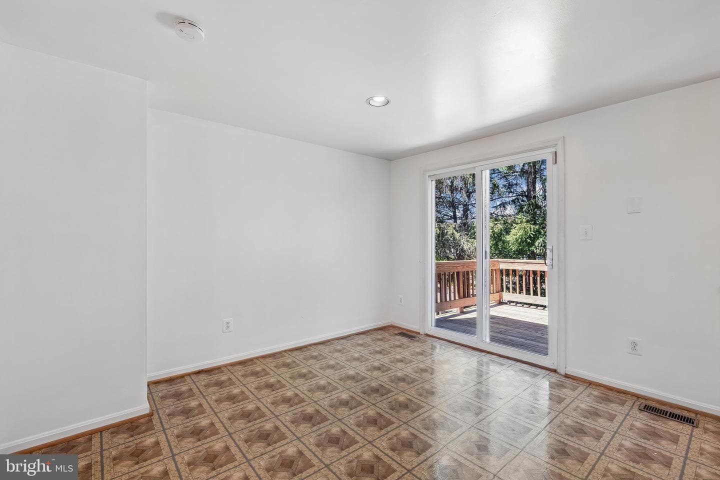 8541 Hawk Run Terrace photo 10