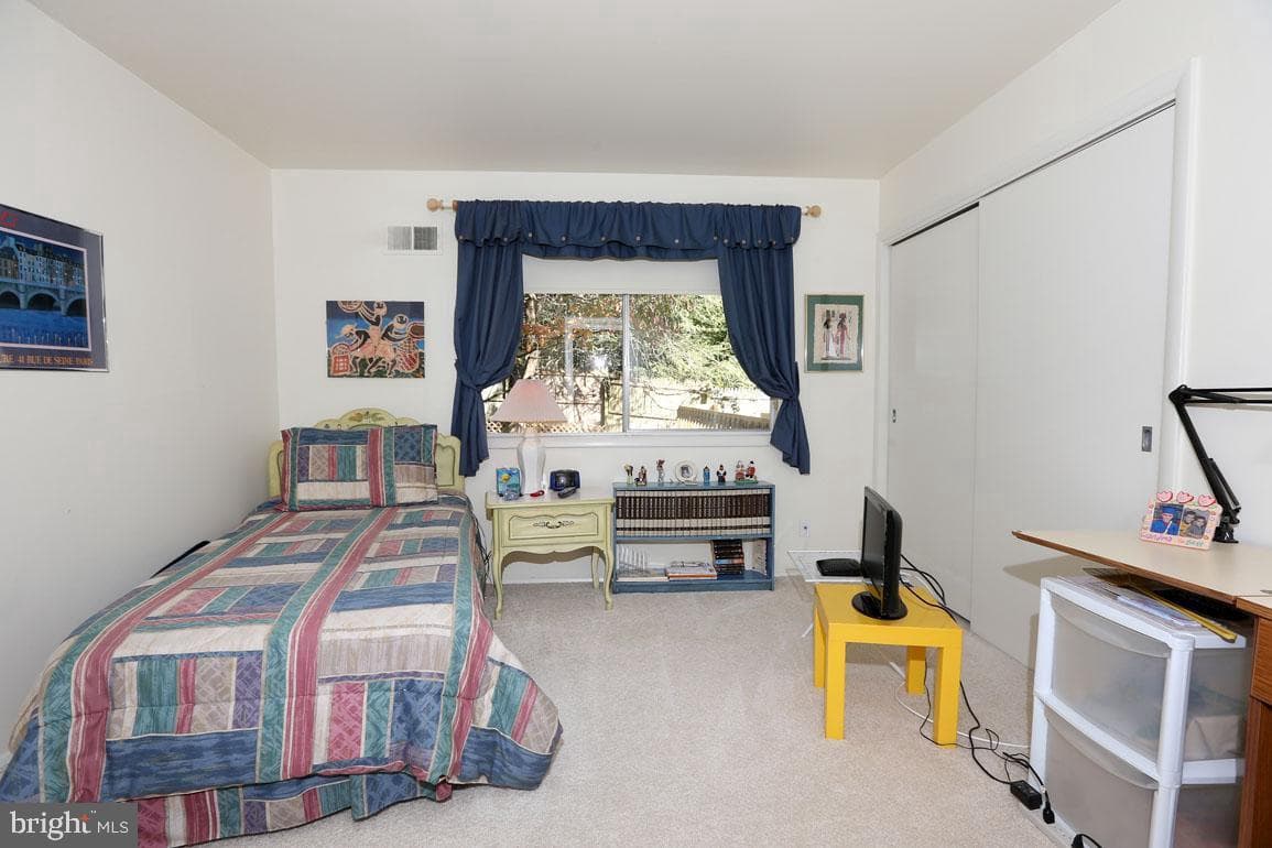 6900 Heatherhill Road photo 22