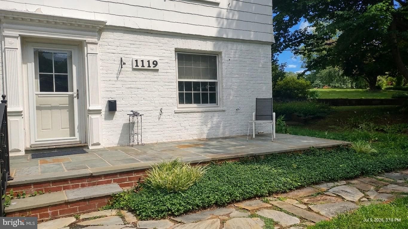 1119 Woodside Parkway photo 5