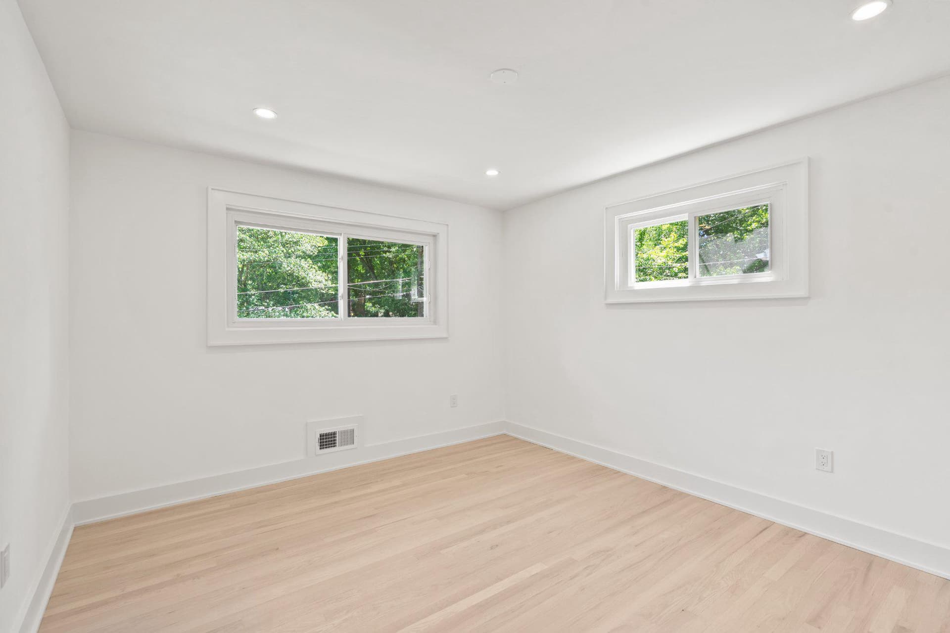 209 Thistle Drive photo 16