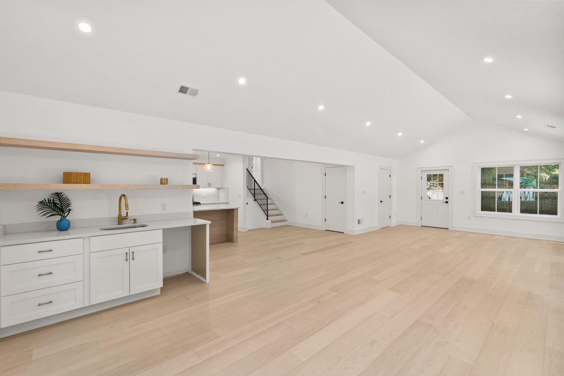 209 Thistle Drive photo 23