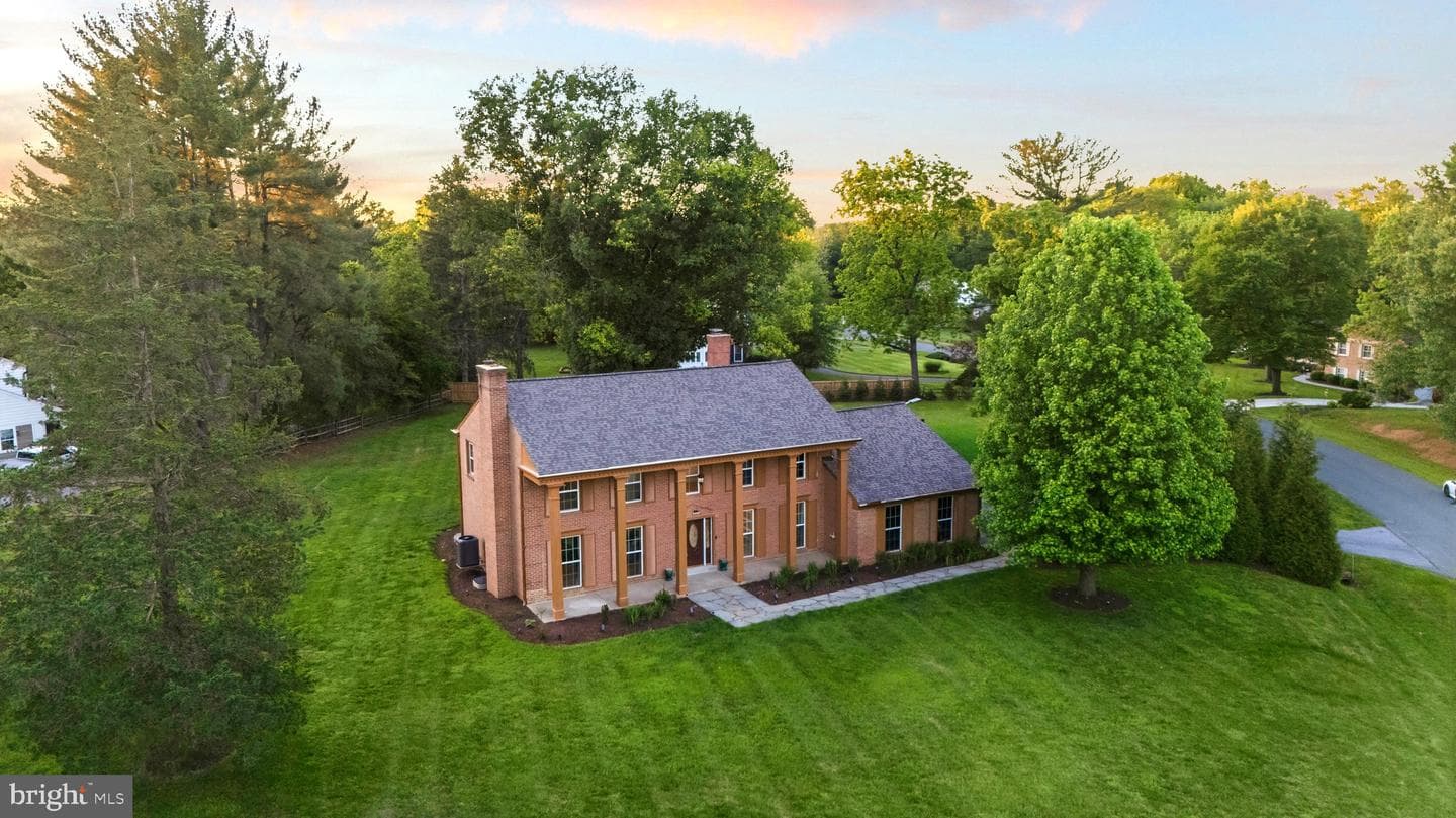 8701 Lochaven Drive, Gaithersburg