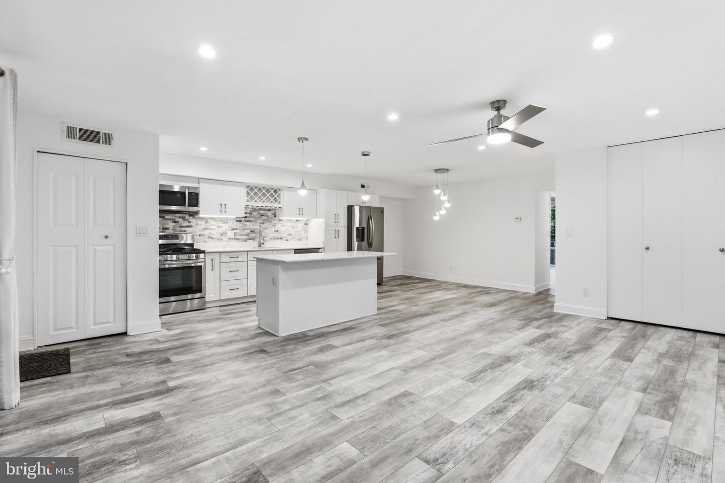 7525 Spring Lake Drive #c2 photo 3