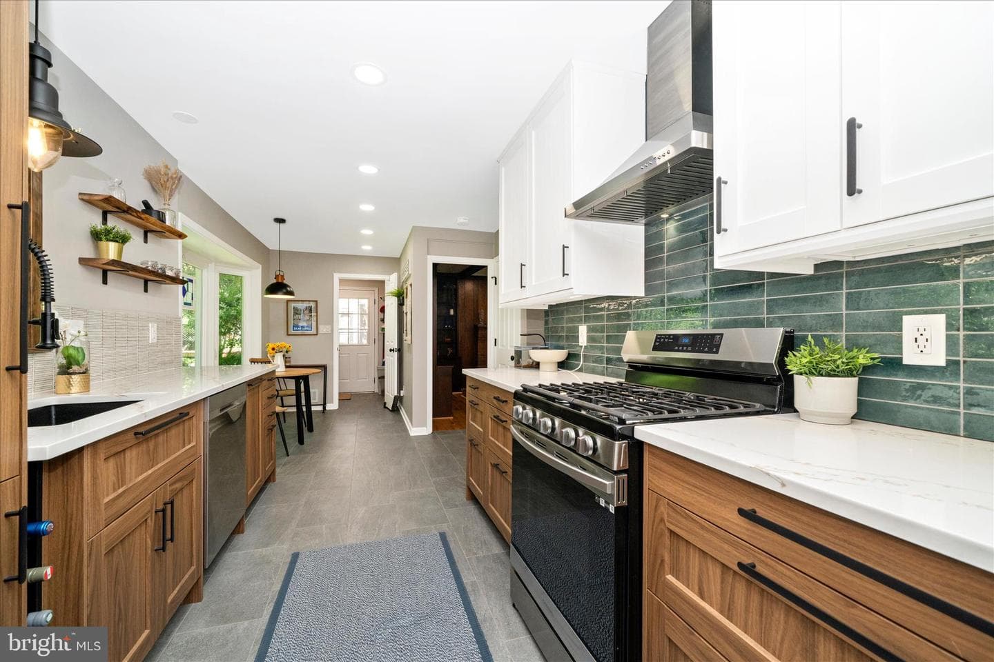 13120 Clifton Road photo 18