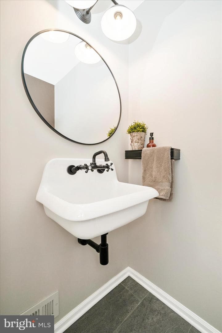 13120 Clifton Road photo 24