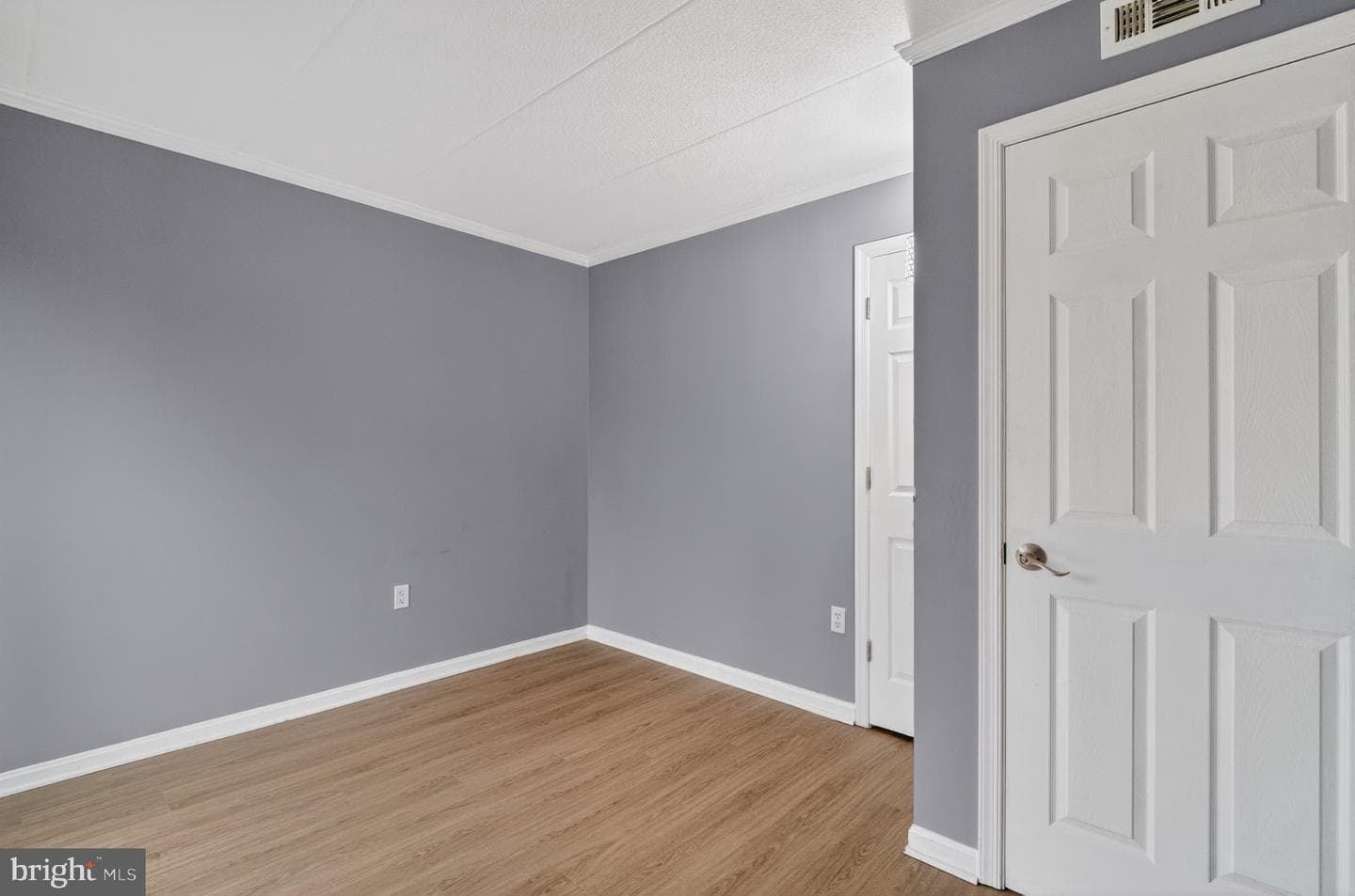 3301 Hewitt Avenue #403 photo 7
