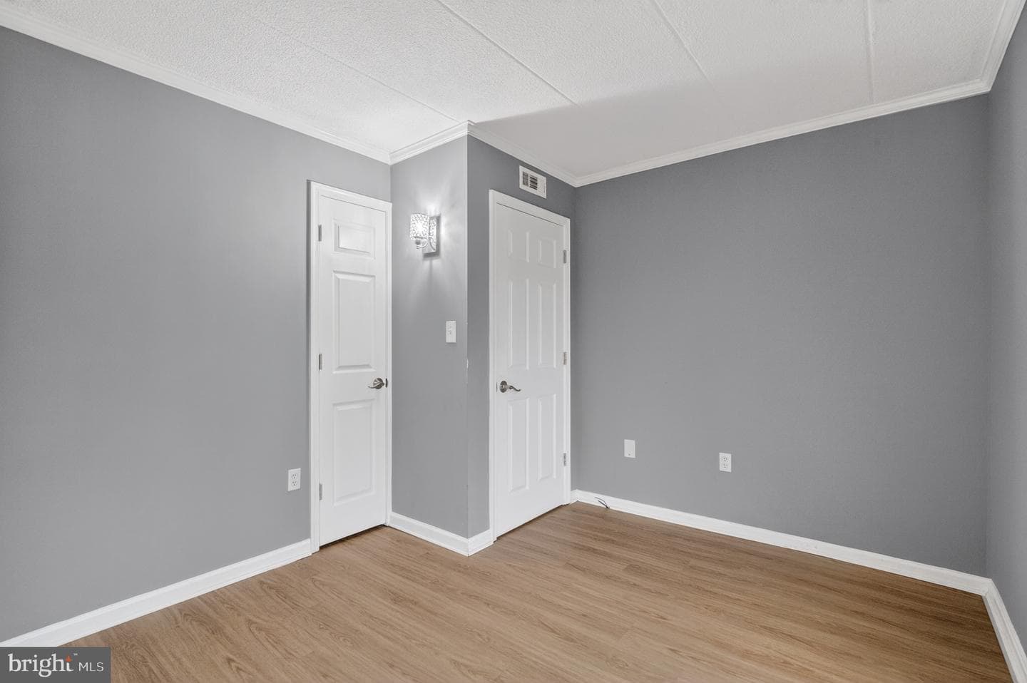 3301 Hewitt Avenue #403 photo 9