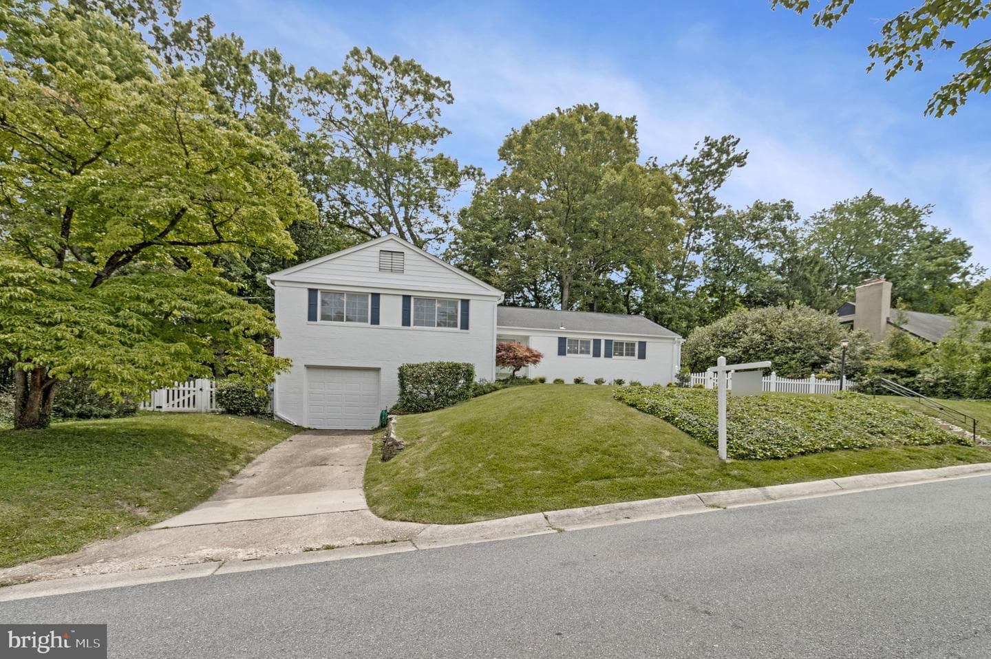 7411 Wyndale Lane photo 3