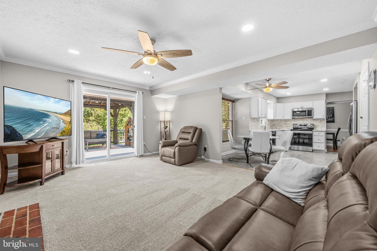 113 Bookham Lane photo 10