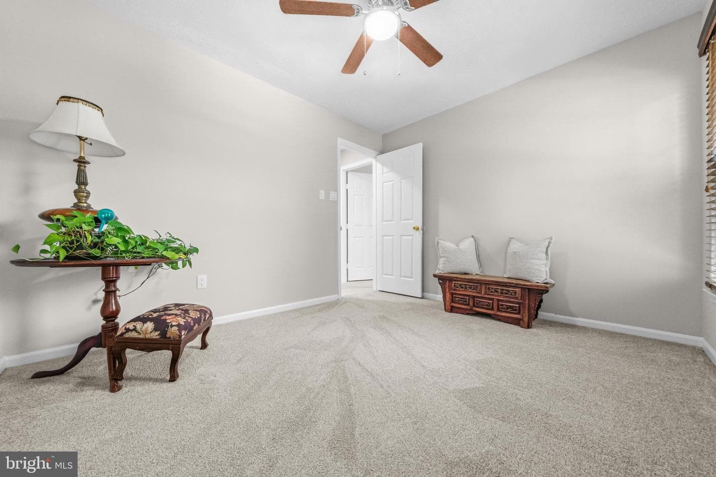 113 Bookham Lane photo 18