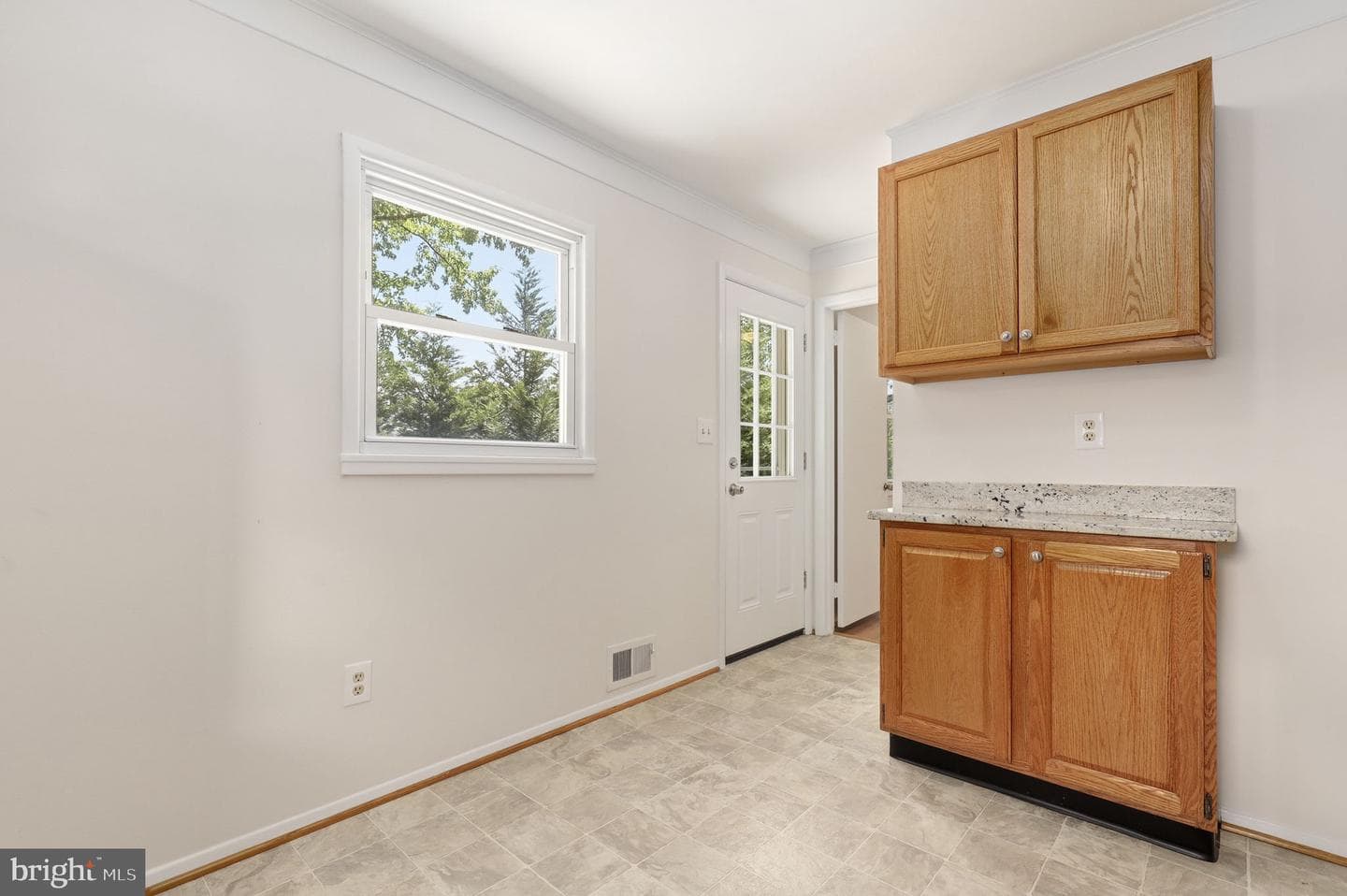 801 Lincoln Street photo 9