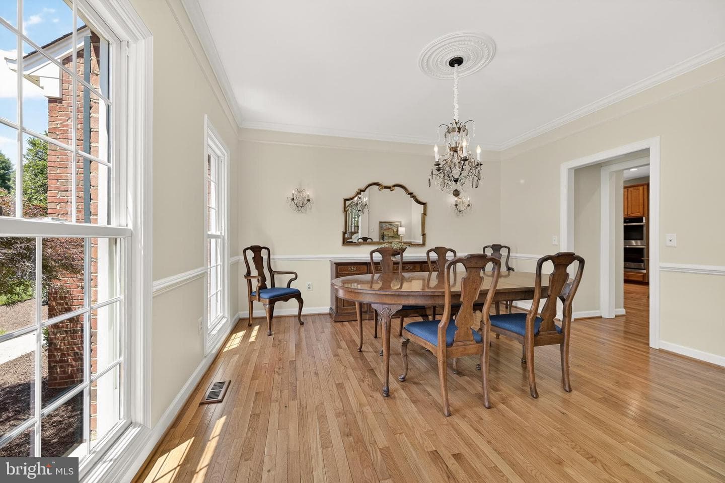 14405 Cervantes Avenue photo 12