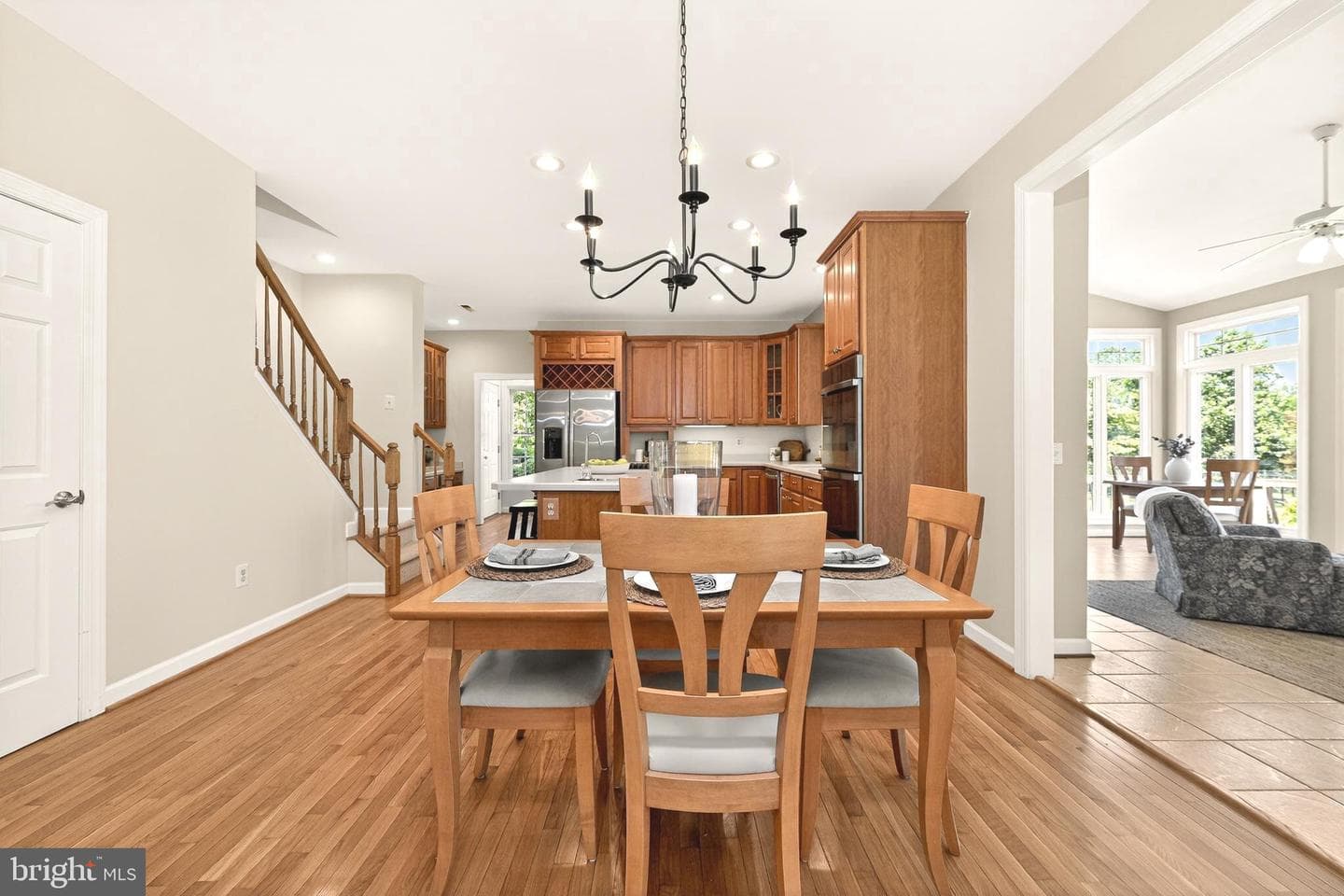 14405 Cervantes Avenue photo 24
