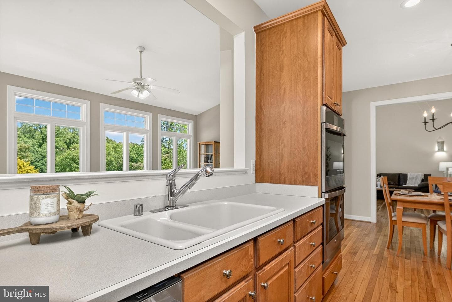 14405 Cervantes Avenue photo 29