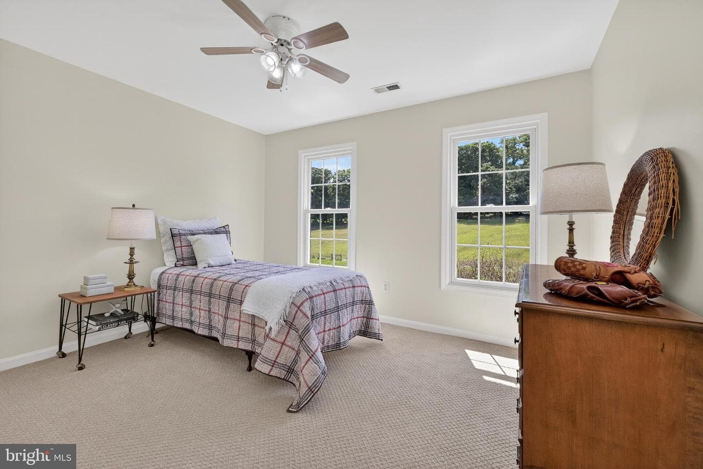 14405 Cervantes Avenue photo 55
