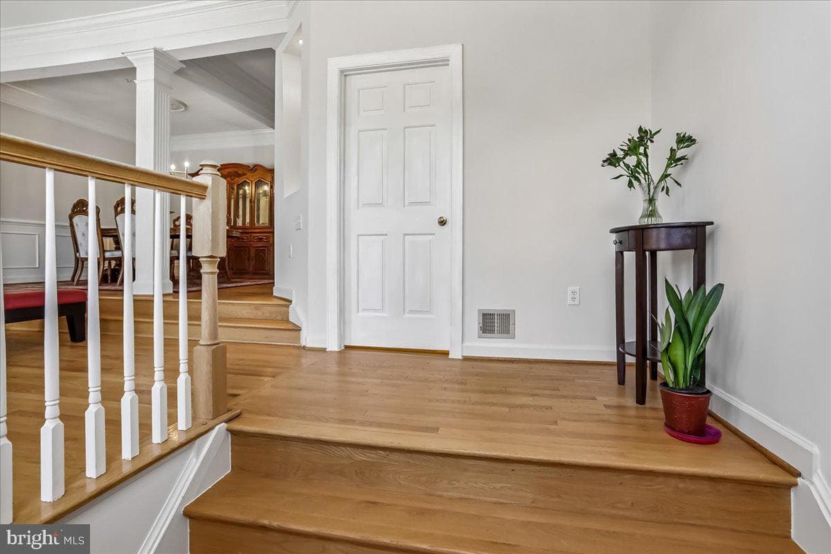 10407 Dalebrooke Lane photo 8