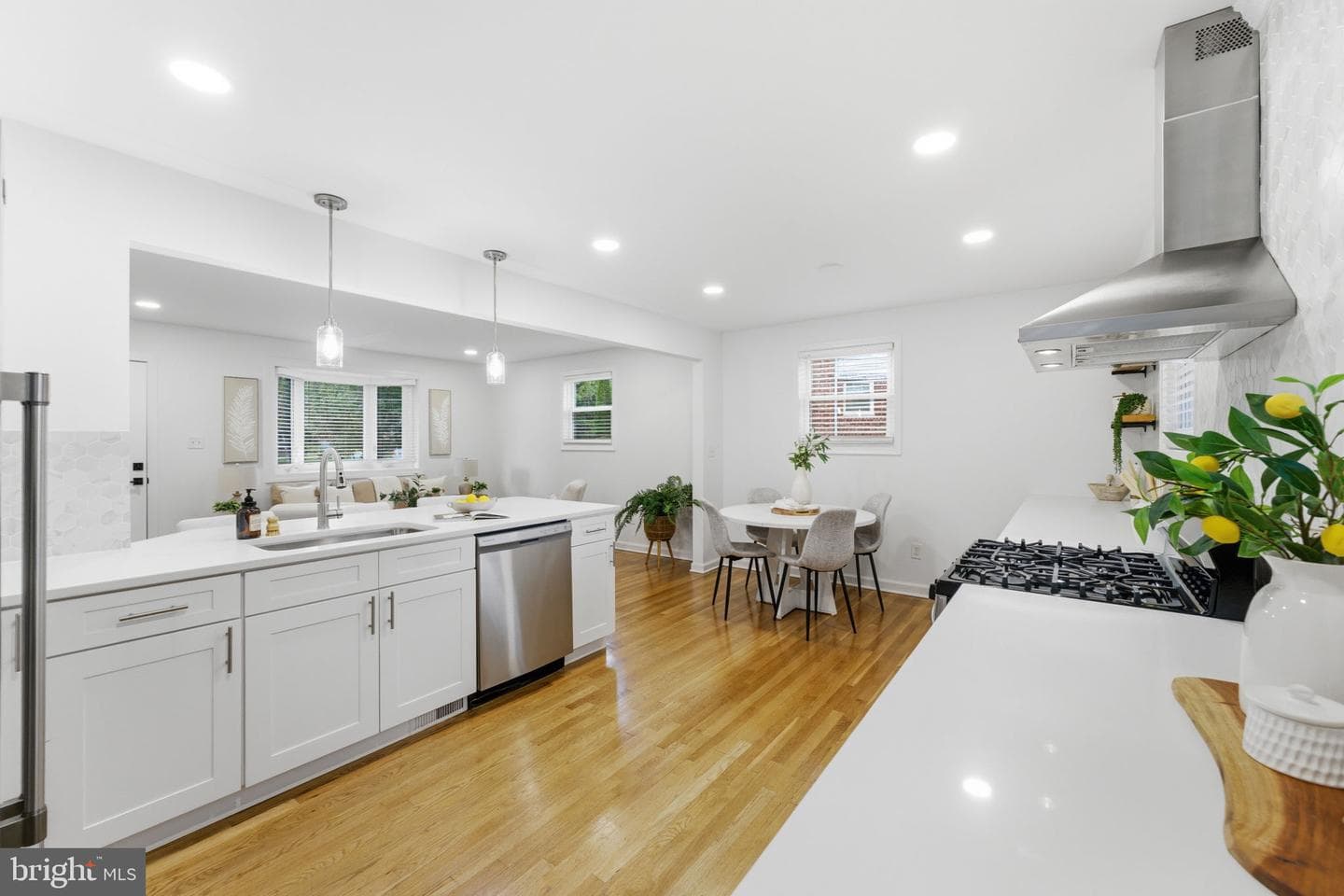 10811 Tenbrook Court photo 9